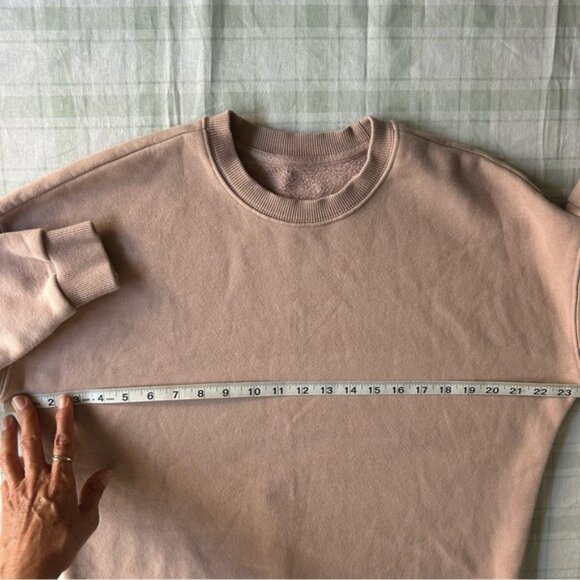 Vuori Pink Crewneck Sweatshirt - Picture 6 of 7